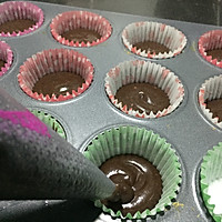 简单又超级美味的巧克力杯子小蛋糕#享“美”味#的做法图解11