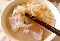 祖传秘方|肥而不腻暖心暖胃的经典东北家常菜——酸菜汆白肉的做法