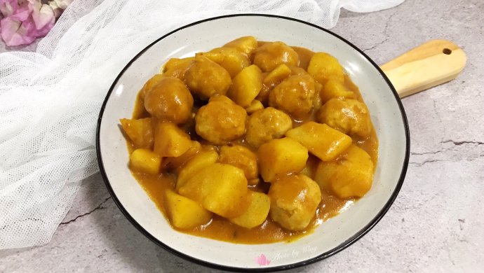 咖喱肉圆焖土豆