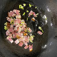 满屋飘香的香菇油菜腊肉焖饭的做法图解6