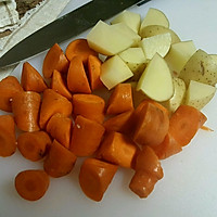 土豆胡萝卜梅干菜红烧肉的做法图解3