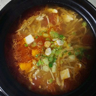 蕃茄金针菇豆腐汤