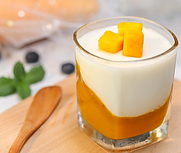 免烤甜品芒果布丁杯，香甜可口，让你清凉度夏的做法