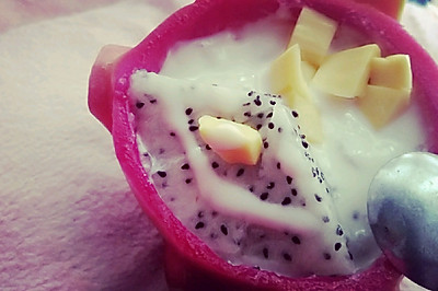 火龙果菠萝蜜酸奶