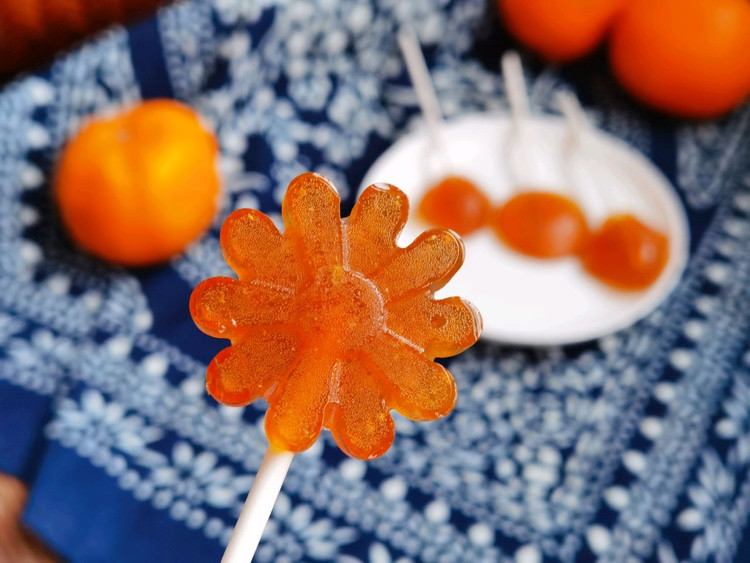 清爽利咽吃橘子——橘汁陈皮棒棒糖的做法