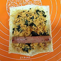 宝宝早餐：肉松土司香肠卷的做法图解5