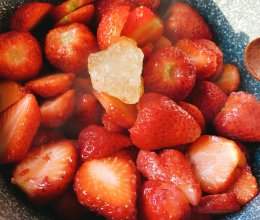 甜甜的草莓酱的做法