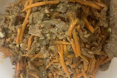 辣味蒜香胡萝卜牛肉丝