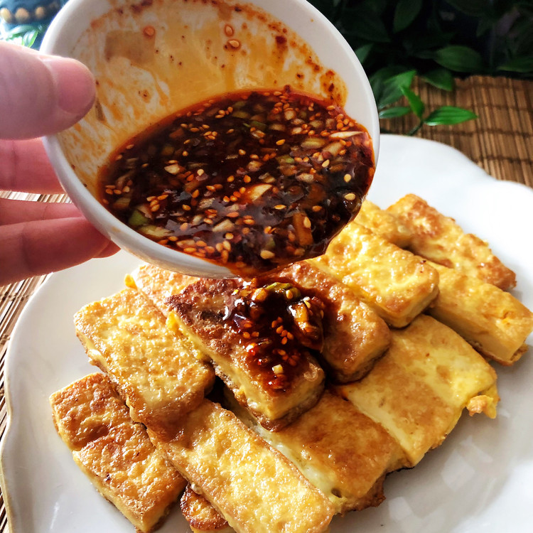 香煎蒜汁北豆腐的做法