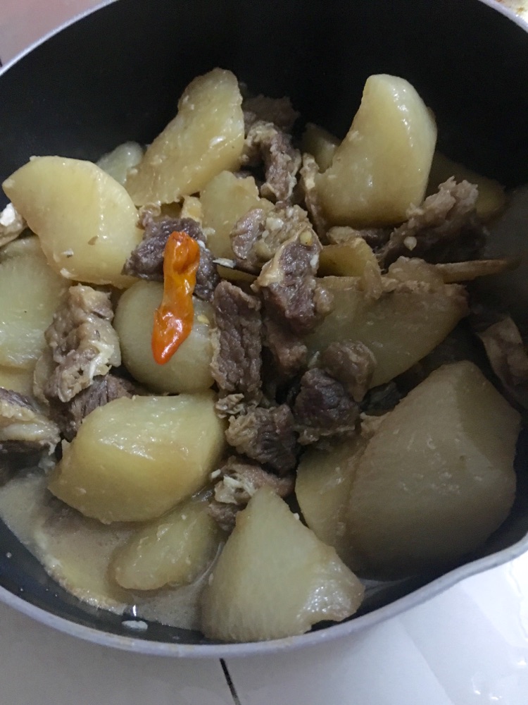 萝卜焖牛腩