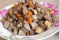 杏鲍菇、藕丁炒肉丁的做法