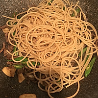 减脂小厨 炒黑椒牛肉意粉的做法图解7