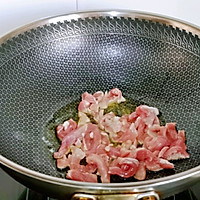 #肉食者联盟#酸菜猪肉炖粉条的做法图解5