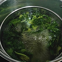 绿豆芽拌芹菜叶的做法图解2