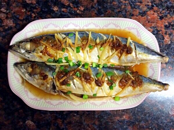 蒸青占鱼（海鱼）的做法图解3