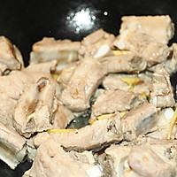 轻松搞定孩子爱吃的美味排骨的做法图解3