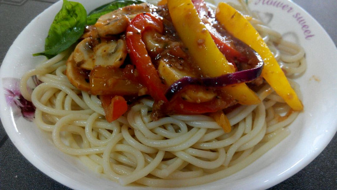 彩椒蘑菇肉末意粉