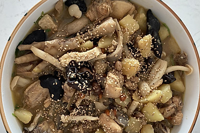土豆炖鸡块