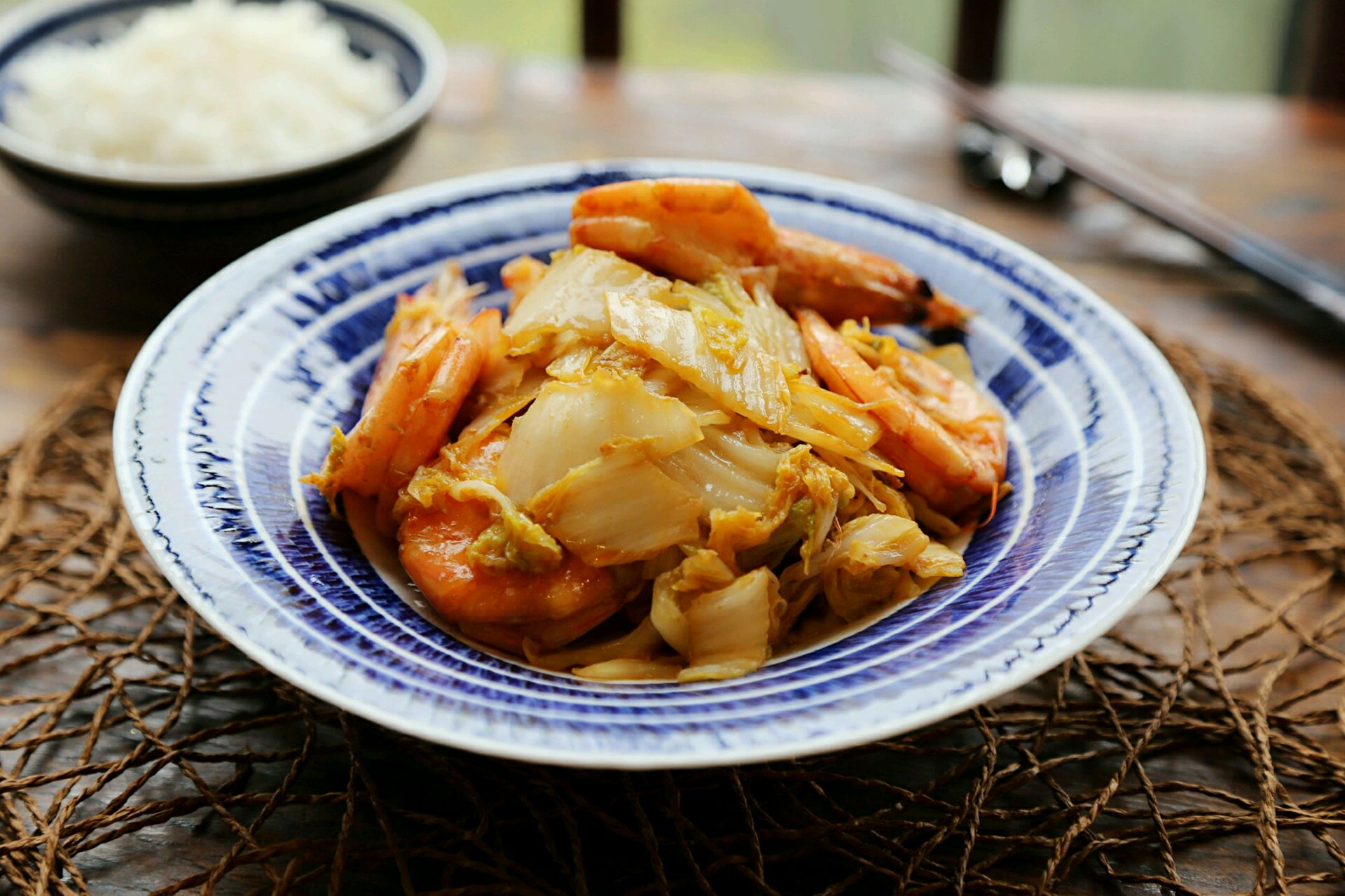 Braised cabbage with shrimp