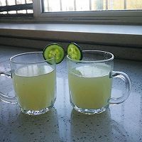 黄瓜雪梨汁的做法图解5