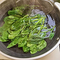 #助力高考营养餐#风干肠菠菜粥的做法图解4