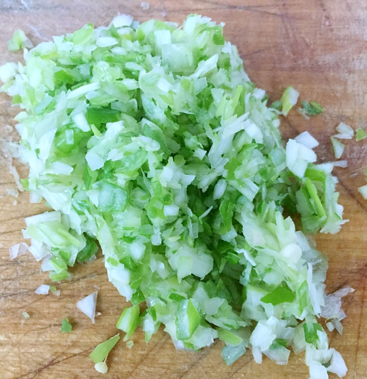 鲜肉香菜炸藕盒的做法图解4
