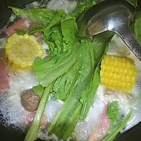 蔬菜丸子鲜鱼煲的做法图解4