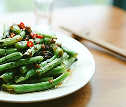 湘西酸菜炒豆角的做法