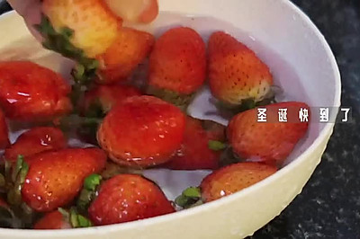 简易版草莓千层酥