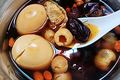 当归红枣炖鸡蛋
