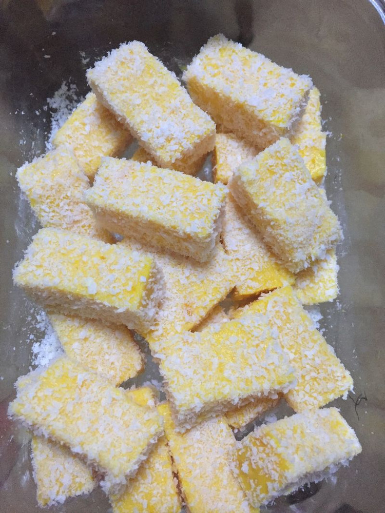 南瓜牛奶椰丝甜品的做法