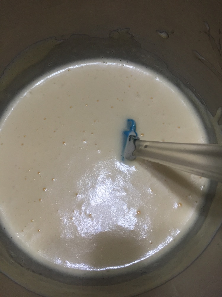圣诞奶油纸杯蛋糕的做法图解3