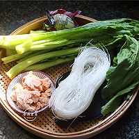 #夏日开胃餐#芥菜粉丝咸蛋瘦肉汤的做法图解1