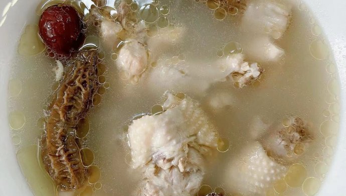 羊肚菌鸡汤