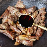 酱汁焖羊排的做法图解5