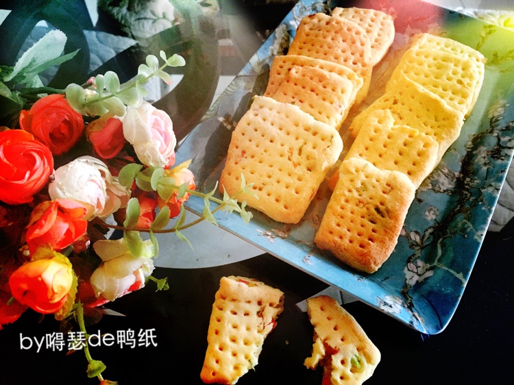 芝士香葱香肠饼干