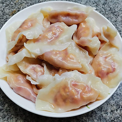 白里透红~西红柿鸡蛋水饺