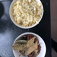 秘制蒜香小龙虾的做法图解1