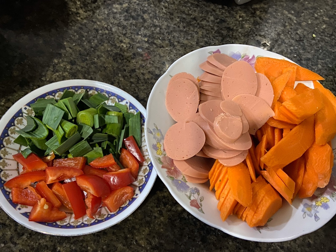 家常小炒：胡萝卜香菇炒肉，营养均衡制作简单，下饭又快手_步骤