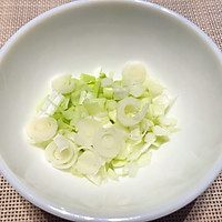 #爱乐甜夏日轻脂甜蜜#味道特别赞 榨菜青椒炒蛋的做法图解3