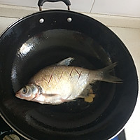 红烧鳊鱼的做法图解2