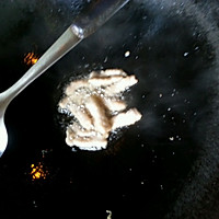 糖醋里脊肉（零失手的糖醋汁秘方(≧▽≦)）的做法图解2