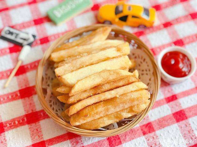 酥脆薯条的做法