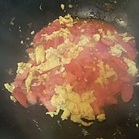 番茄面条的做法图解2