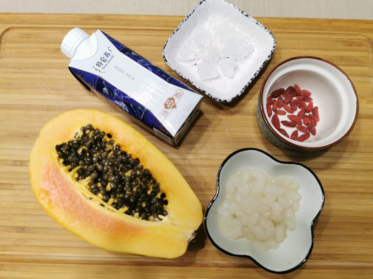 木瓜牛奶炖雪蛤怎么做_木瓜牛奶炖雪蛤的做法_豆果美食
