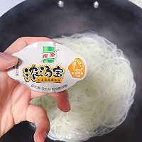 浓汤宝鸡蛋面-营养又简单的做法图解4