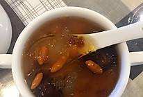 胶原蛋白美容汤——雪燕桃胶皂角红枣汤的做法
