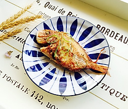 #做道懒人菜，轻松享假期#香煎孜然红鲷鱼的做法