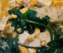 菠菜豆腐鸡蛋面的做法