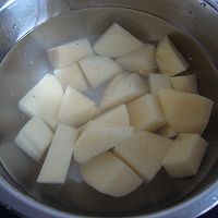 西班牙辣土豆的做法图解1
